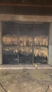 Estufa de secagem de tabaco é atingida por incêndio em Santa Terezinha