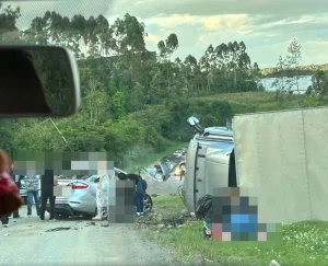 Grave acidente deixa três mortos e mobiliza equipes de resgate na BR-470 em Lontras