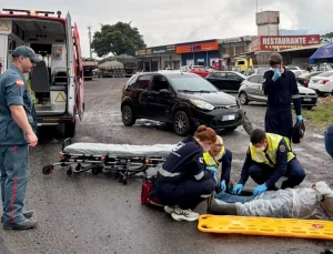 Motociclista fica ferido após colisão com carro em Rio do Sul